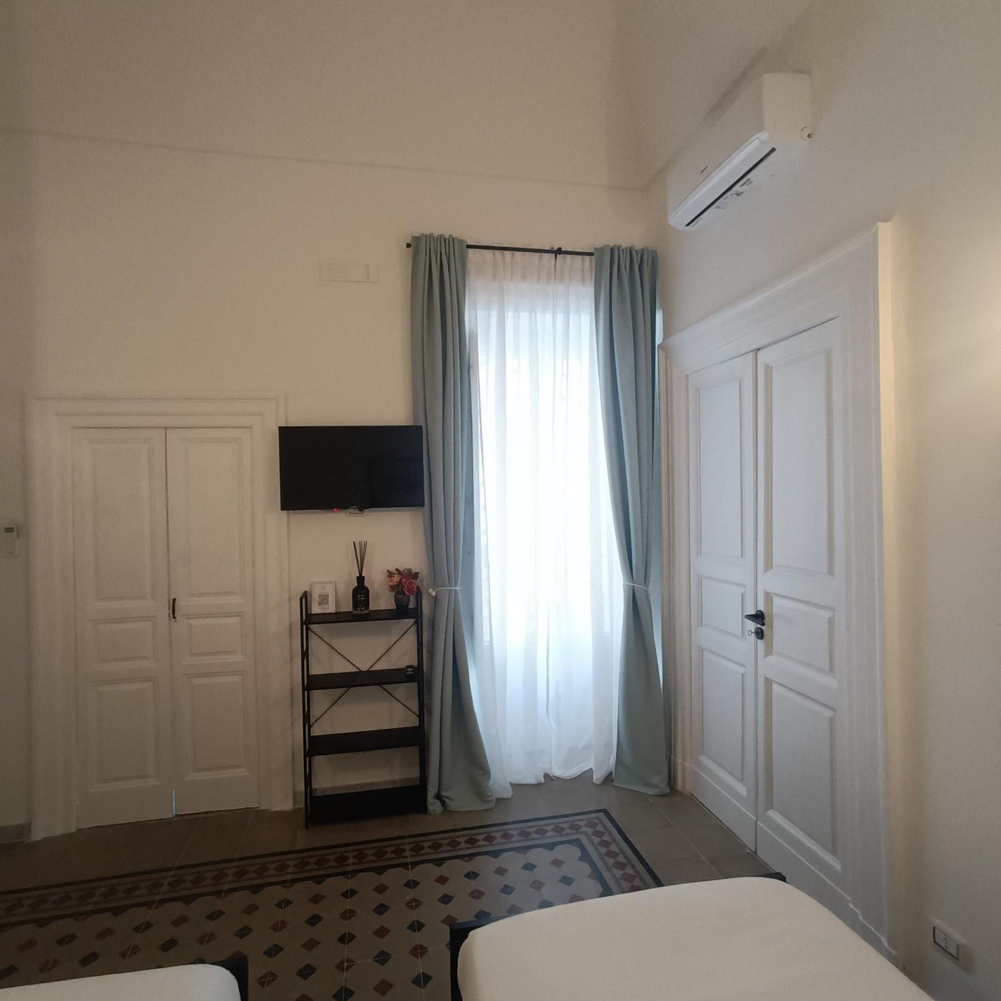 Hotel Dimora Tarantina à Tarente Extérieur photo